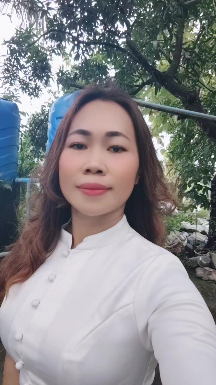 @Nay Yeik နေရိပ်ပြာ