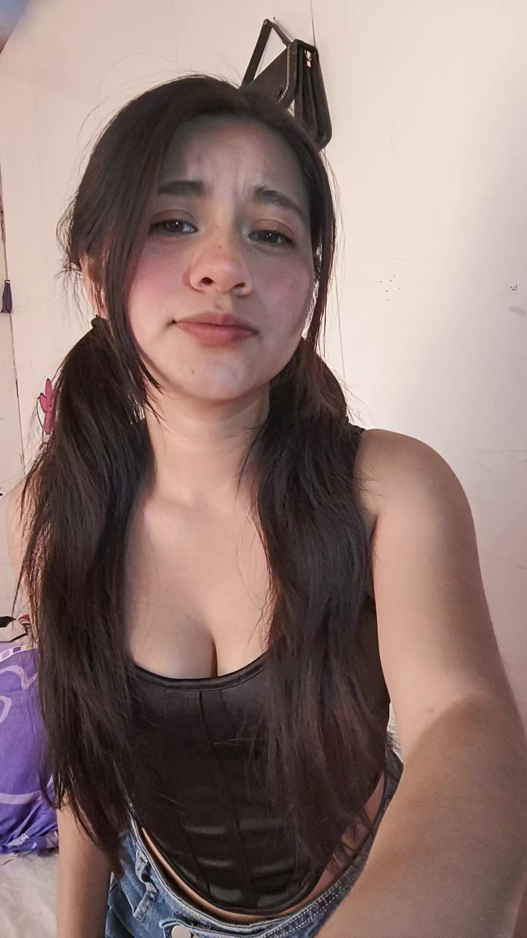 @...