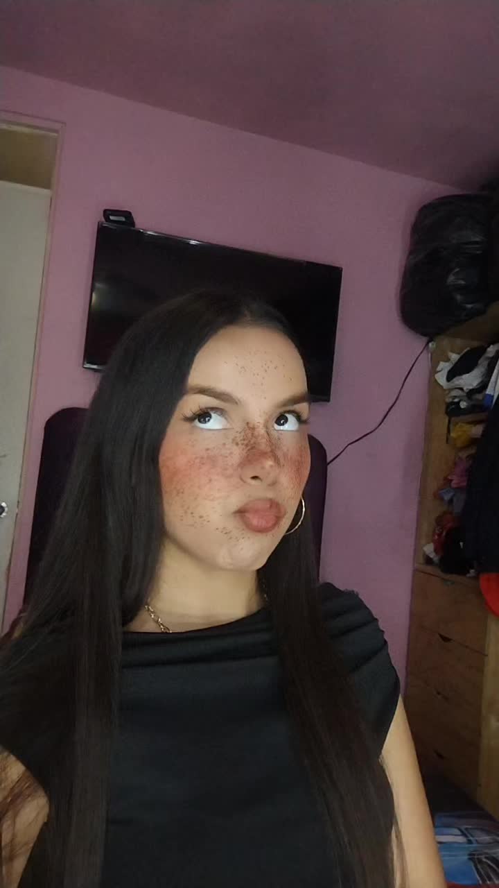 @Angie21.