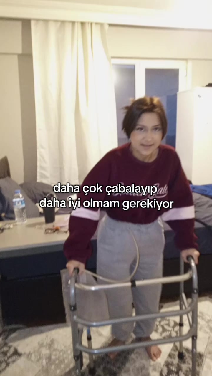 @✶
