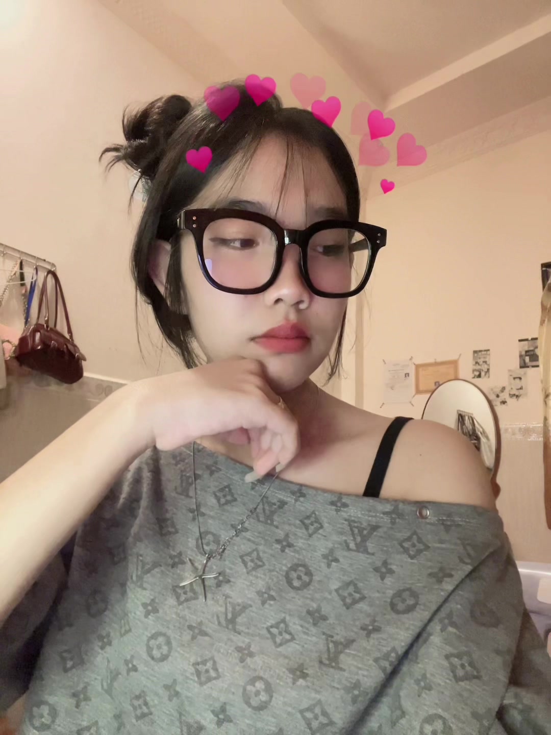 @Chhen1509