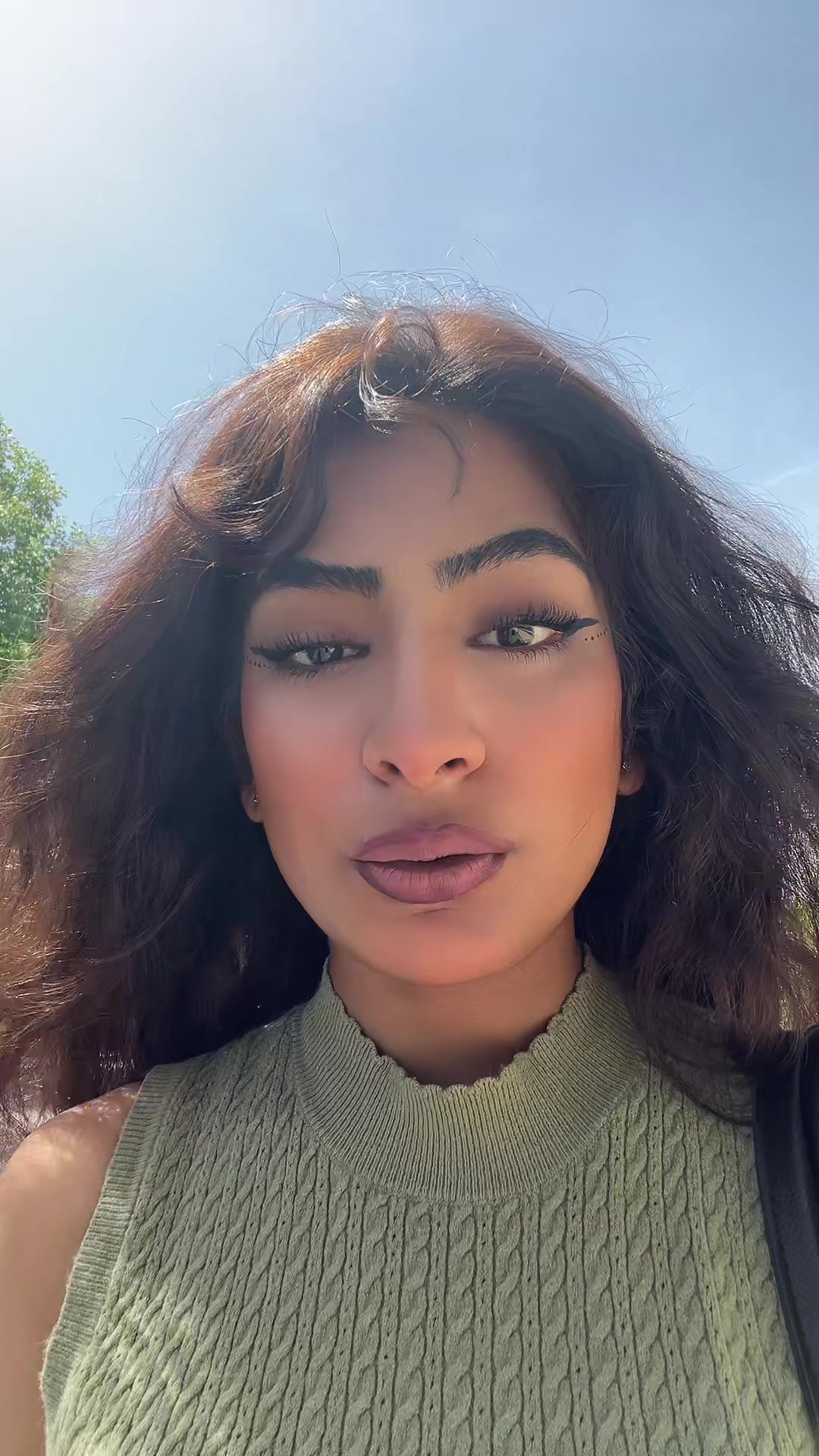 @Anishba 🌺🤍