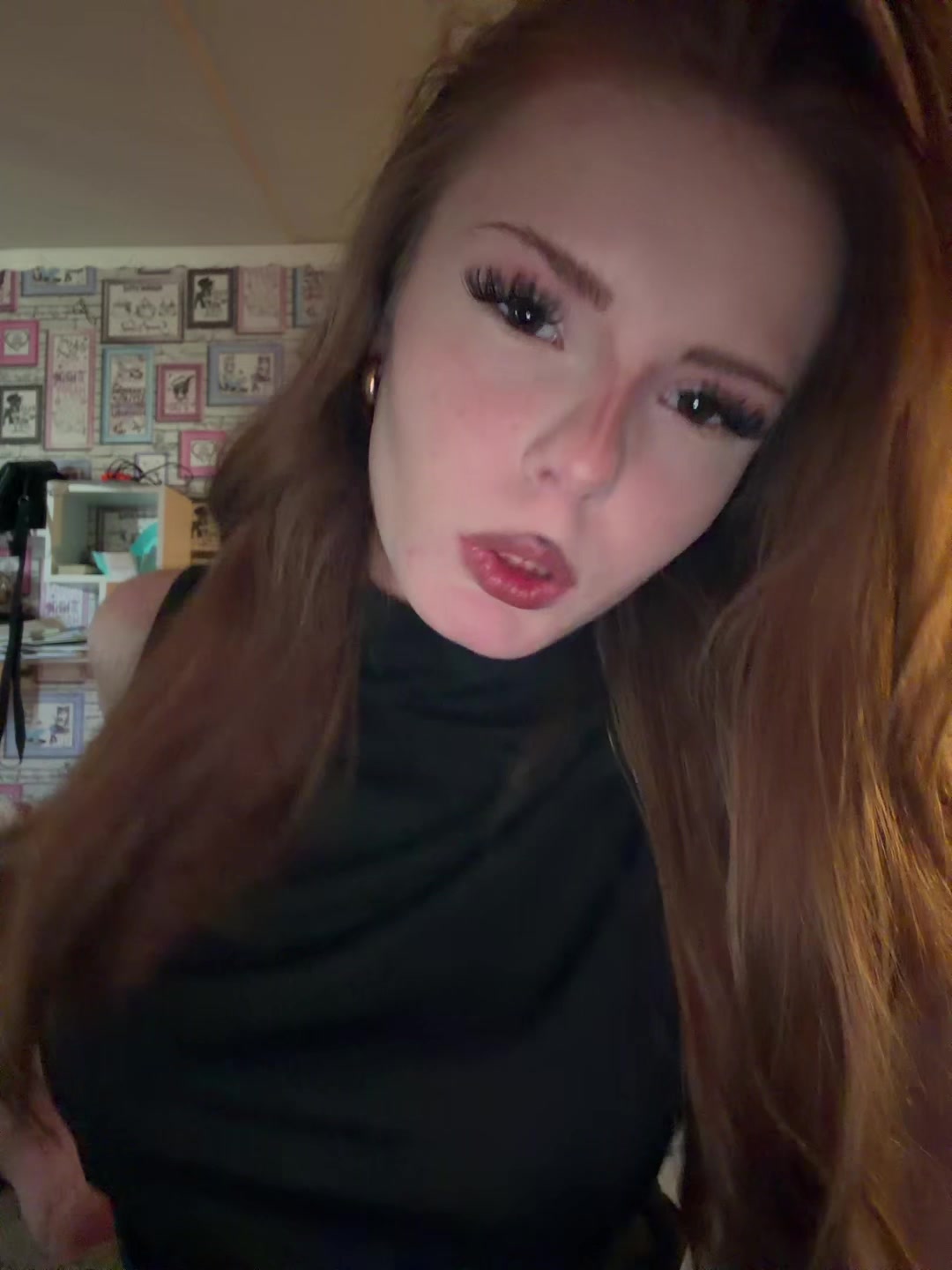 @nikosha