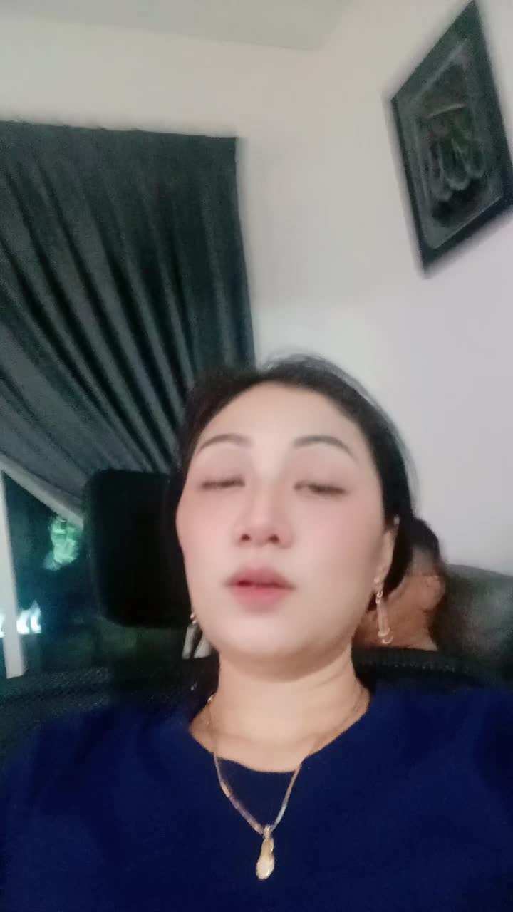 @lenalionetta