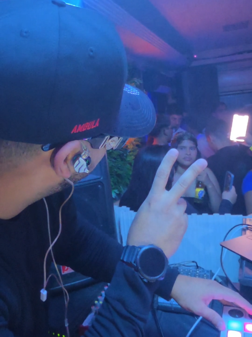 @DJANDERSON BRICEÑO