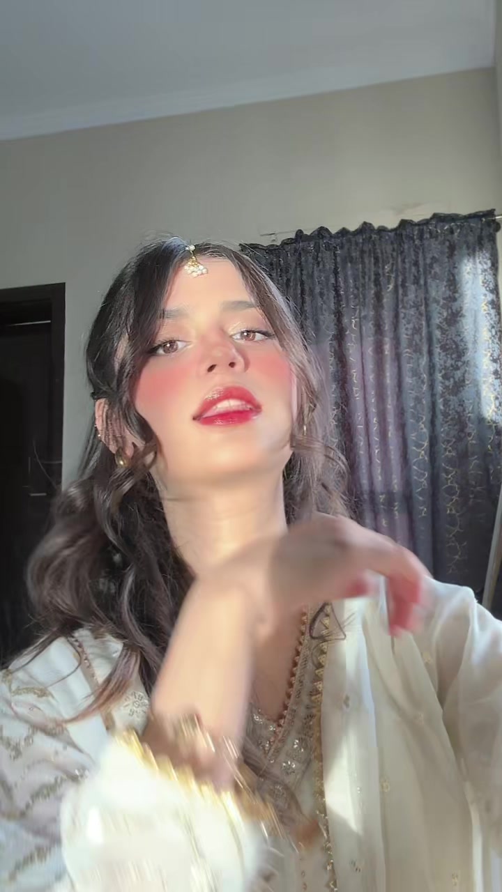 @AyeshEe🌸
