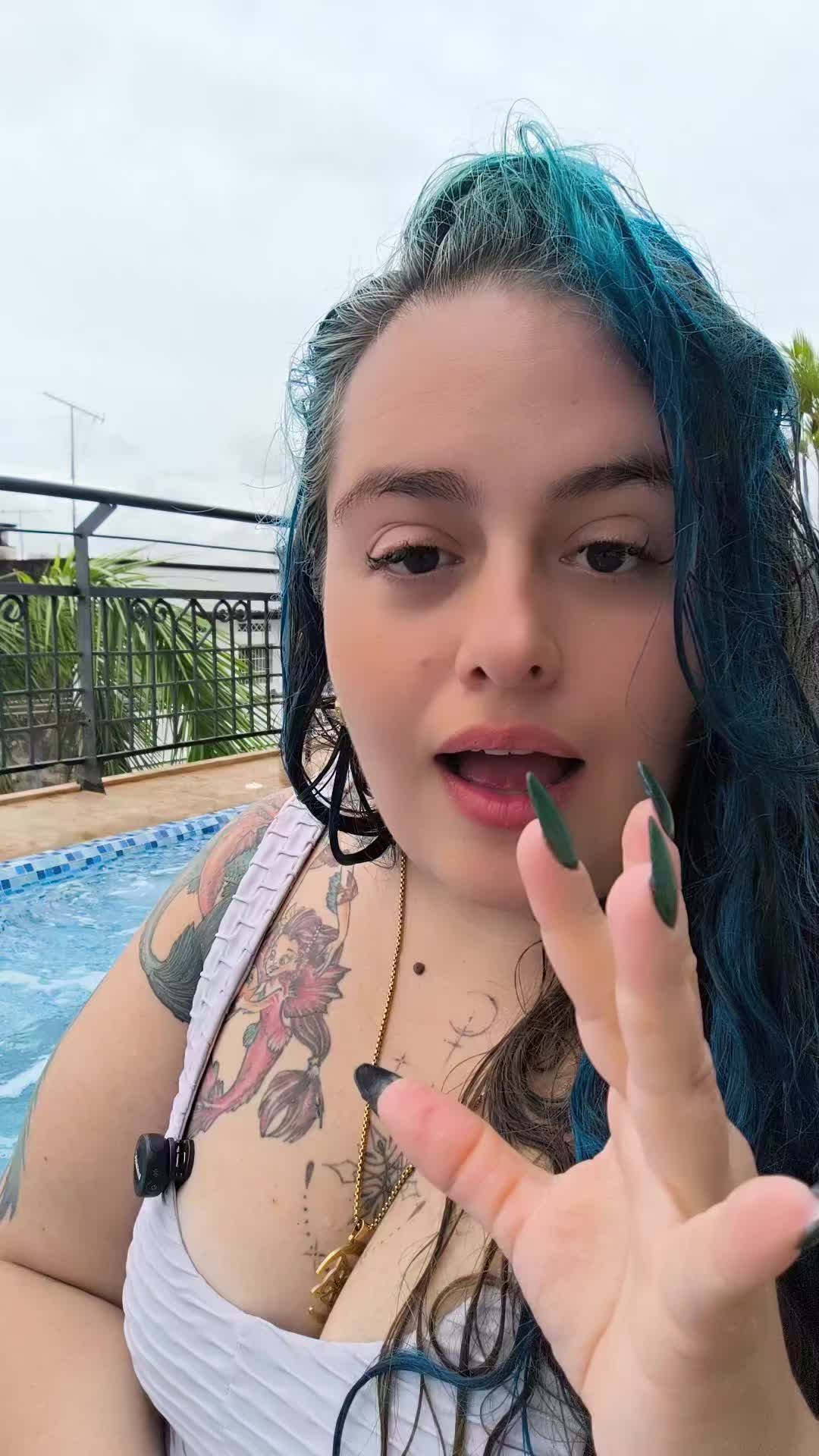 @Elena Benavides