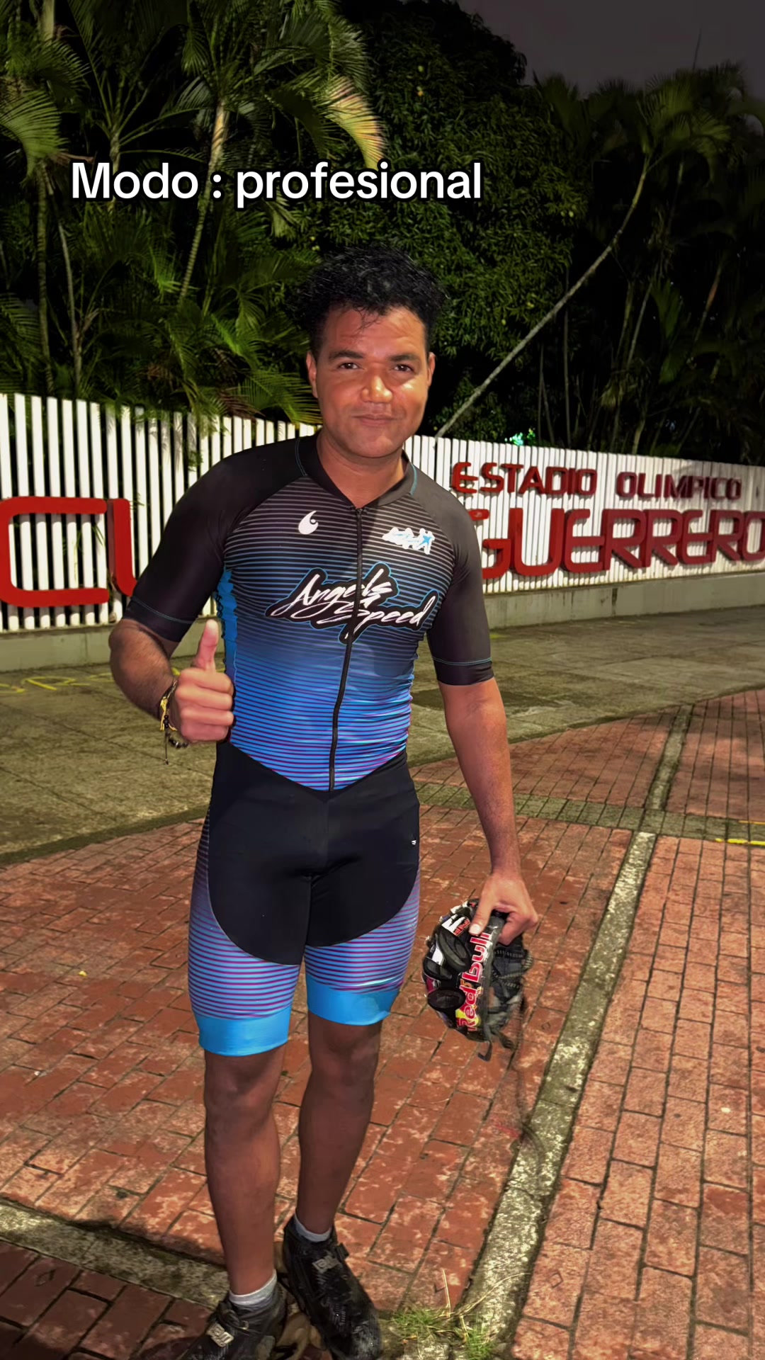 @Julian ulisesovich v martinez