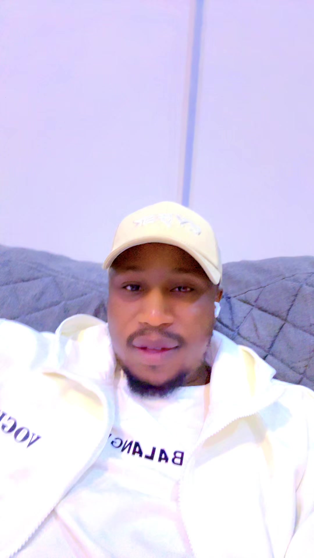 @Isiya Anka .comm