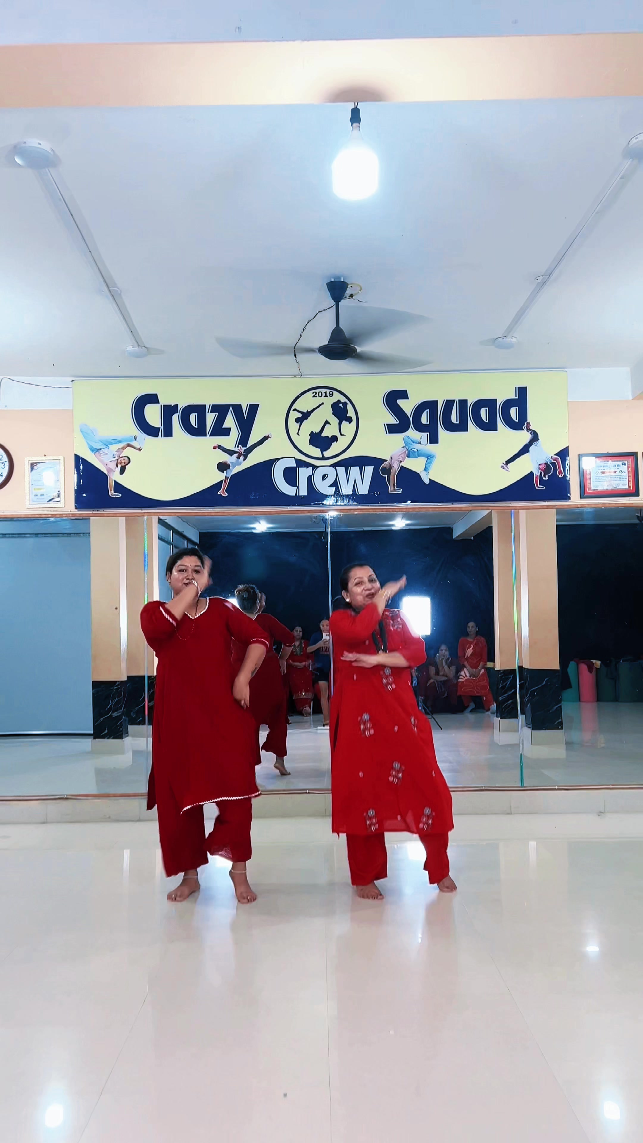 @Crazy Squad Crew