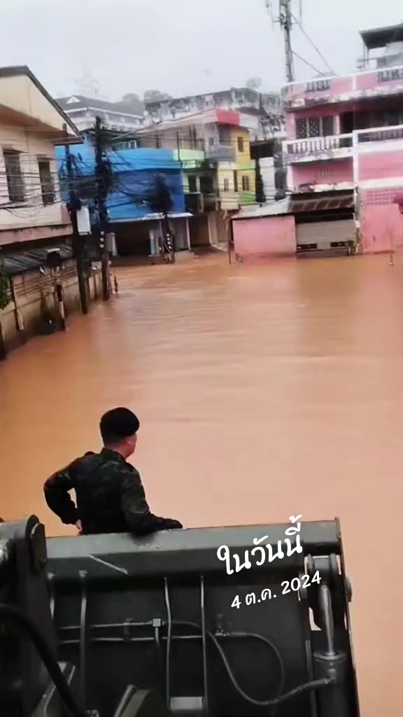 @พ่อหนุ่มยิ้มหวาน