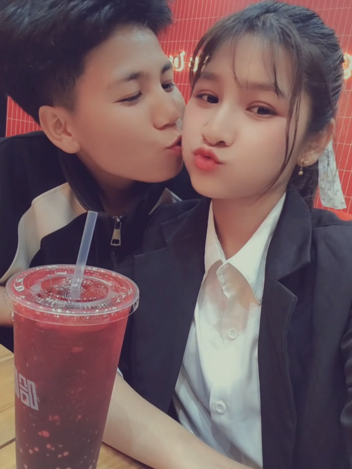 @☘️Phyu Lay Nwe☘️