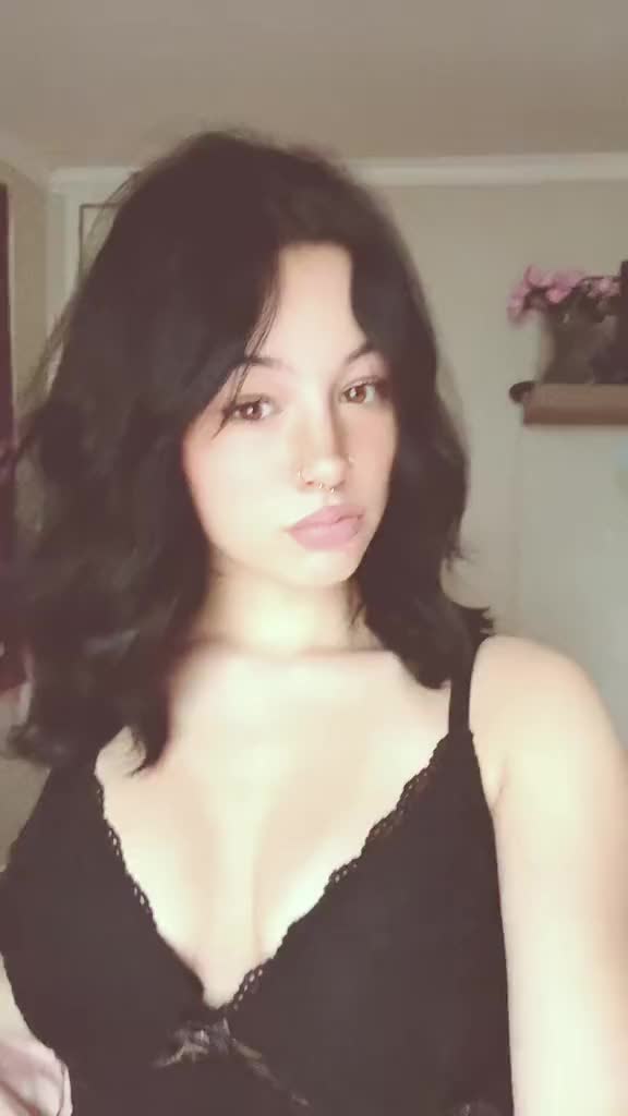 @‧₊˚✧𝓡𝓪𝓷𝓭𝔂-𝓵𝔂𝓷𝓷✧˚₊‧