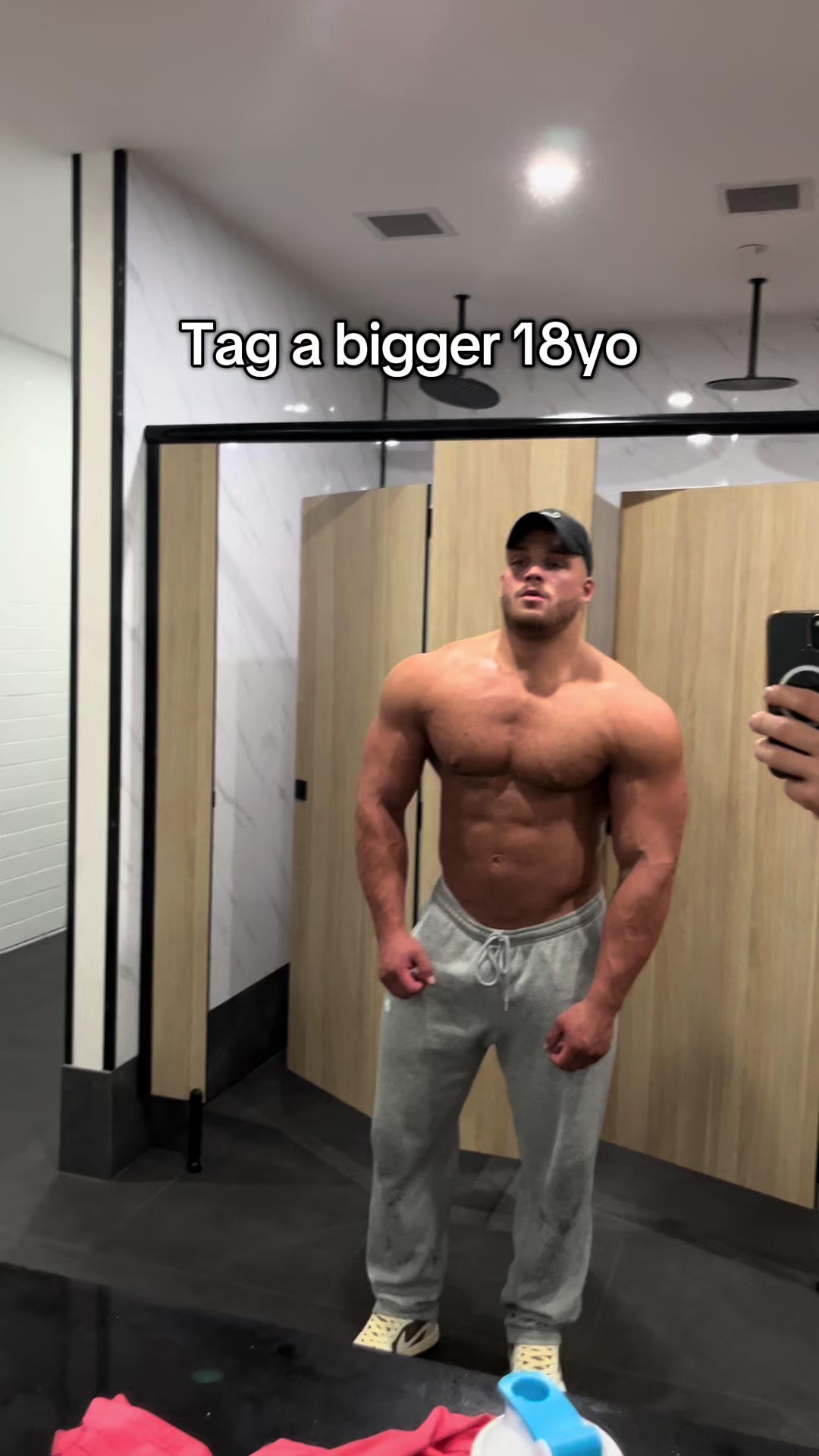 @_tomstenhouse_