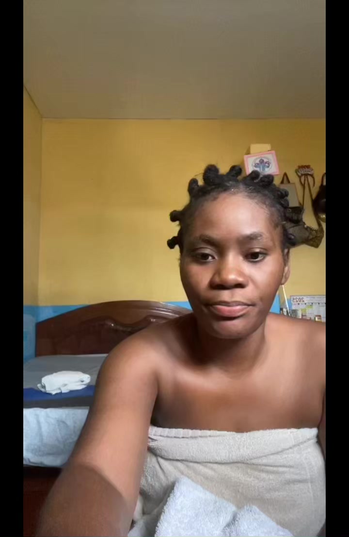 @Lili-Rose 242🇨🇬❤️💵🥰