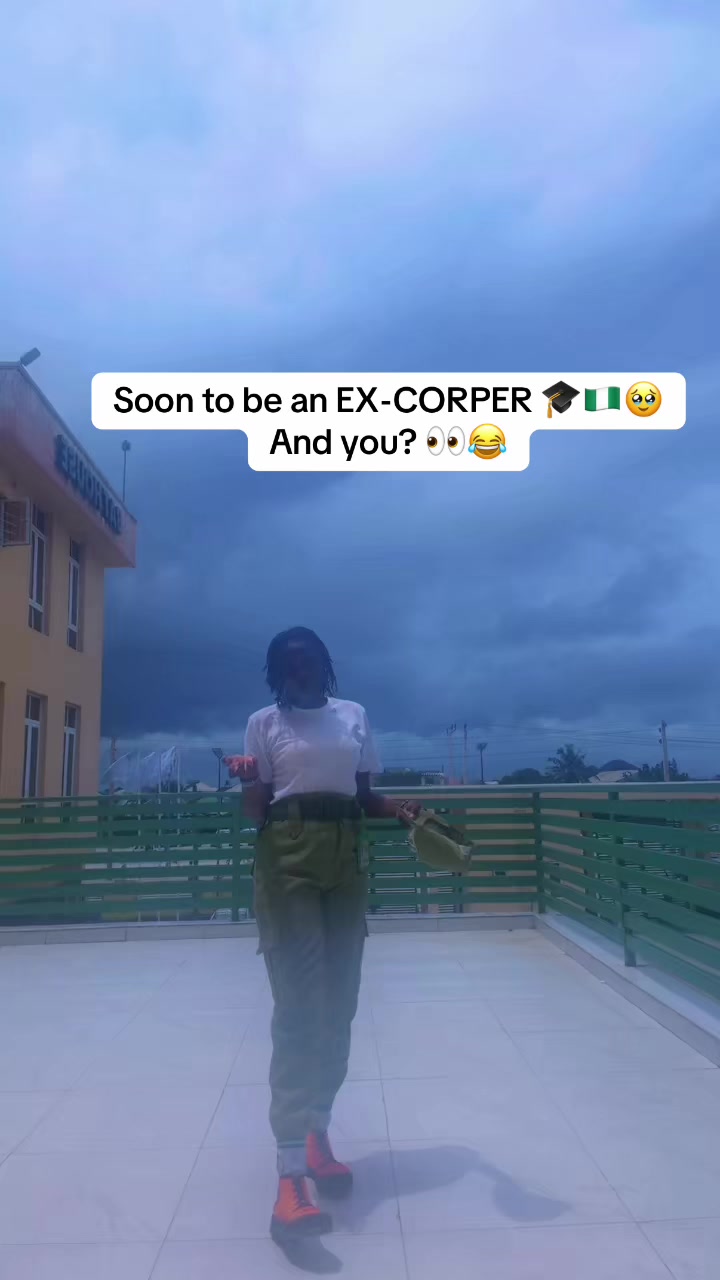 @SBI✂️ Lagos Fashion Designer🧵