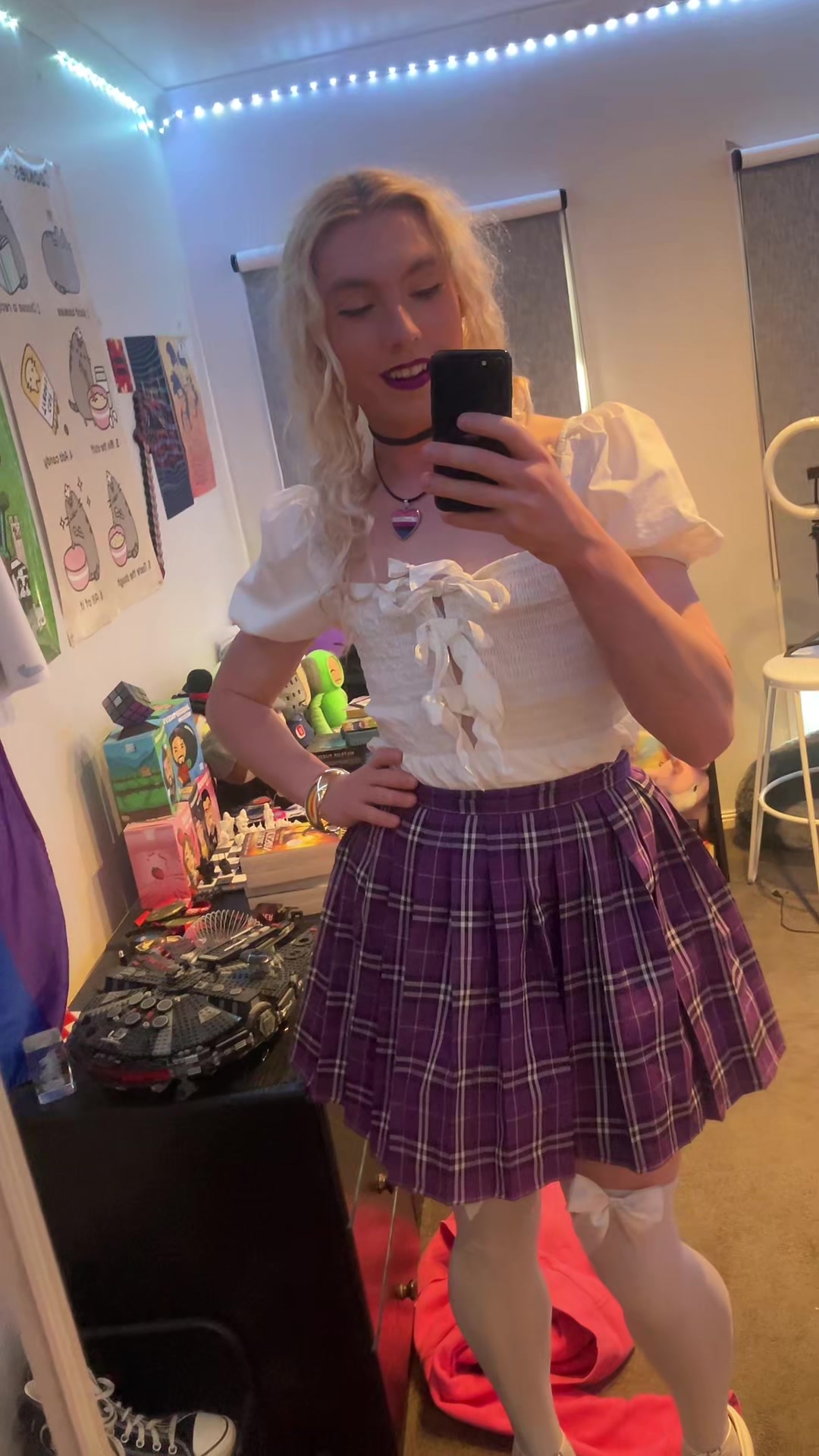 @Foxy_femboy