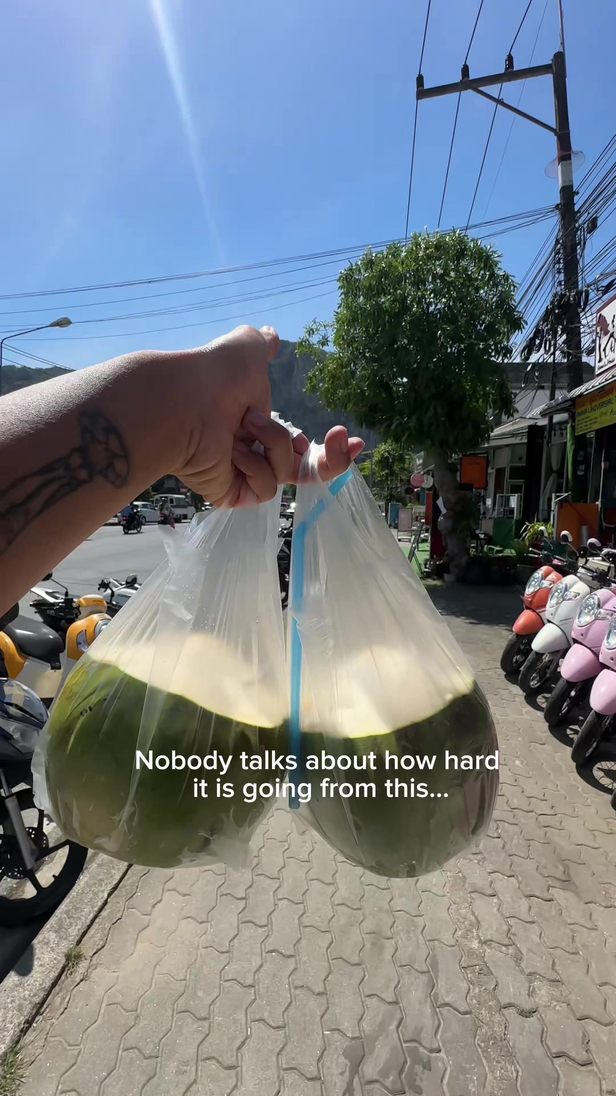 @Earth Phothong