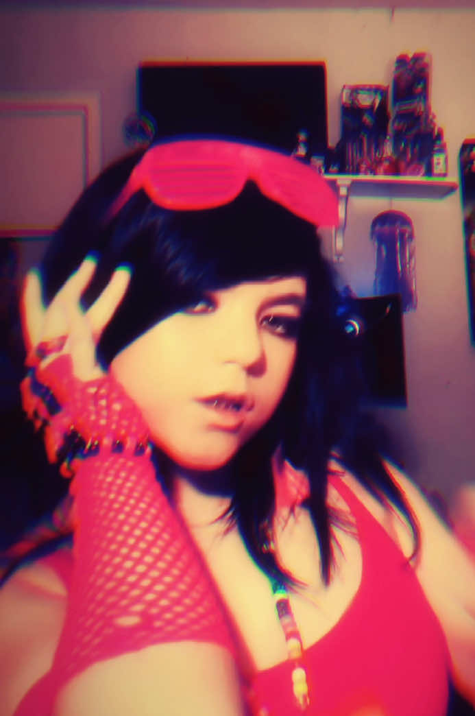 @<3