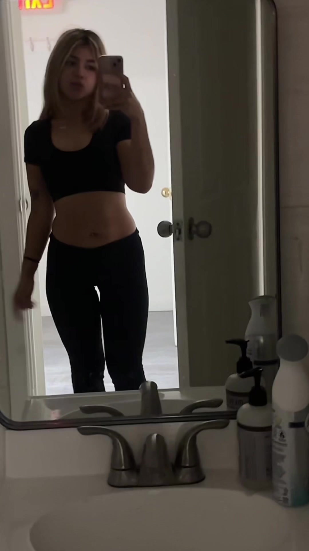 @nikoleredz