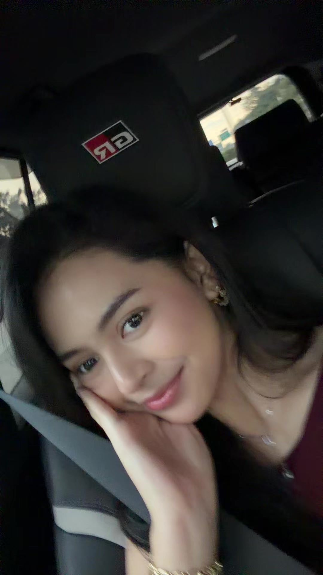 @Dindamahira