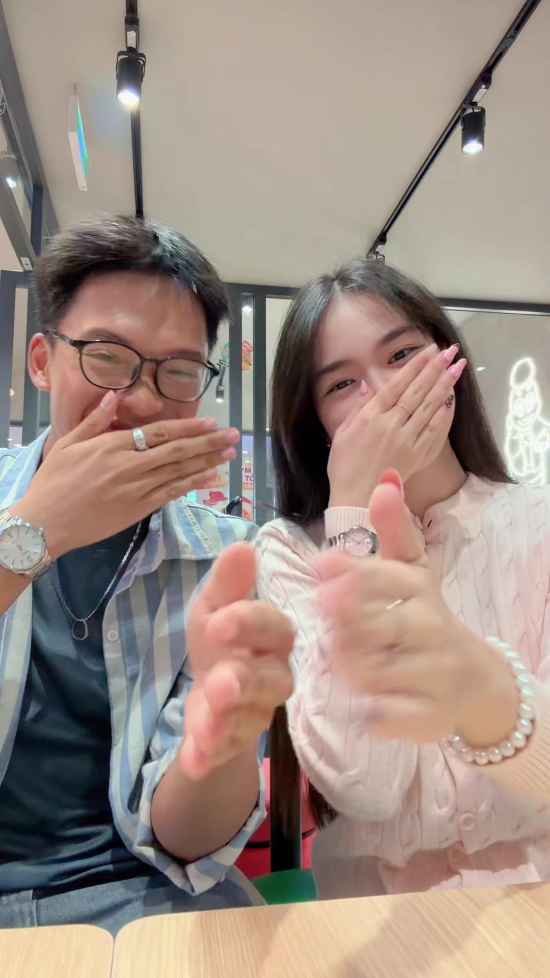 @Bạn gi&aacute;n v&agrave; sữa d&acirc;u🪳🍓