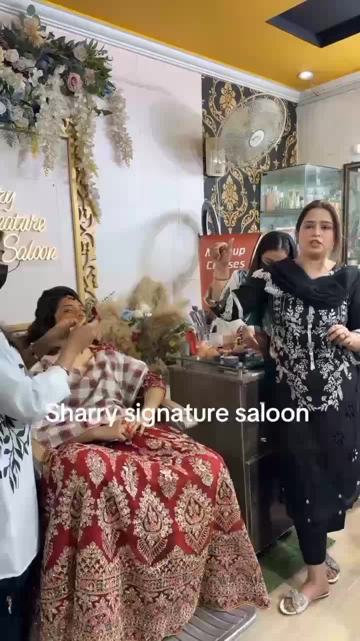 @Honey's Signature Saloon