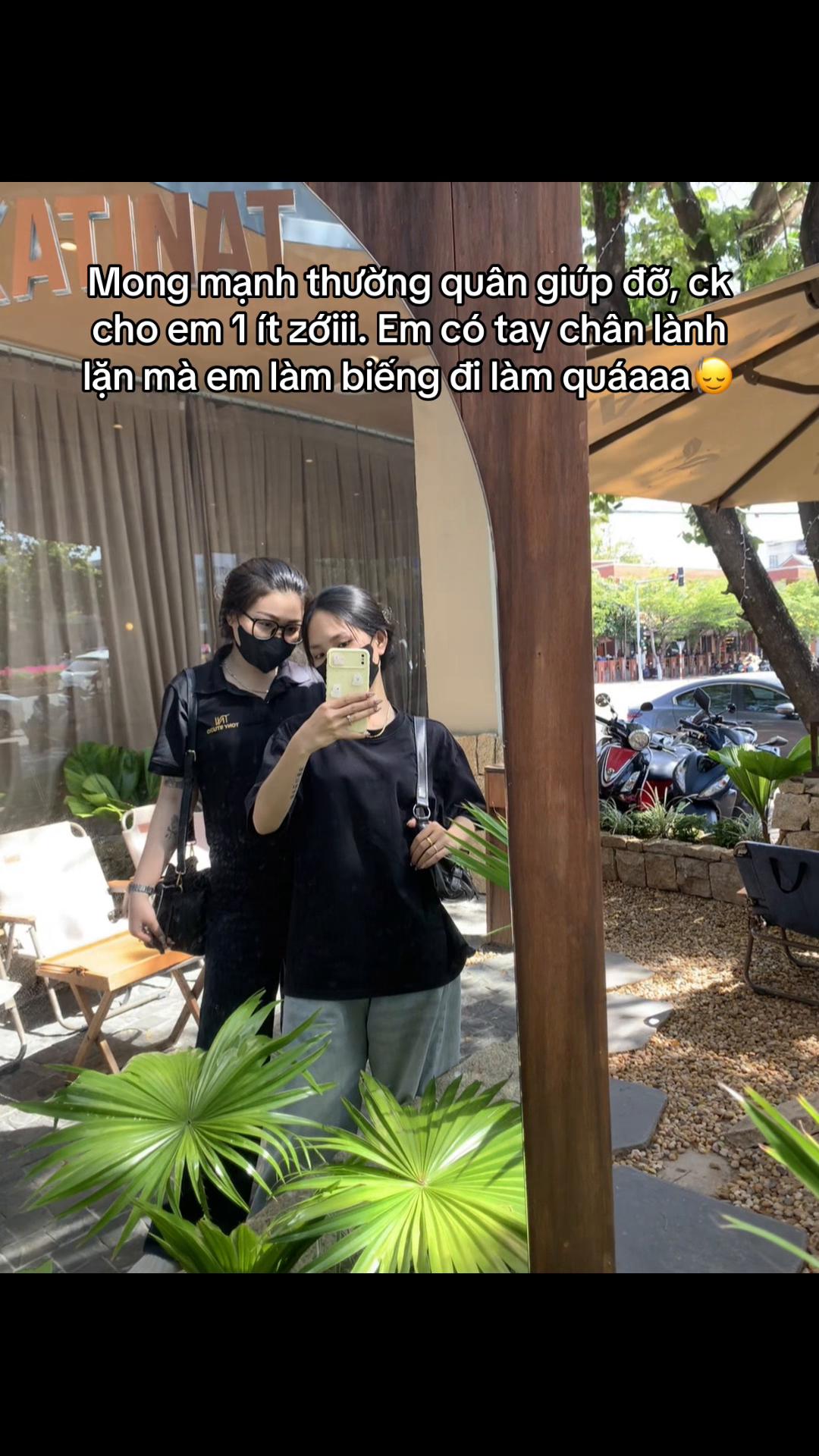 @N&agrave;ng khờ cầm s&uacute;ng l&agrave;m thơ