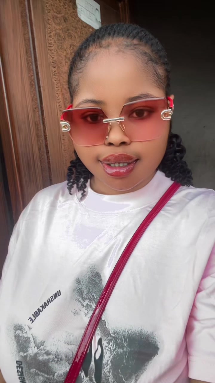 @Toyin👻