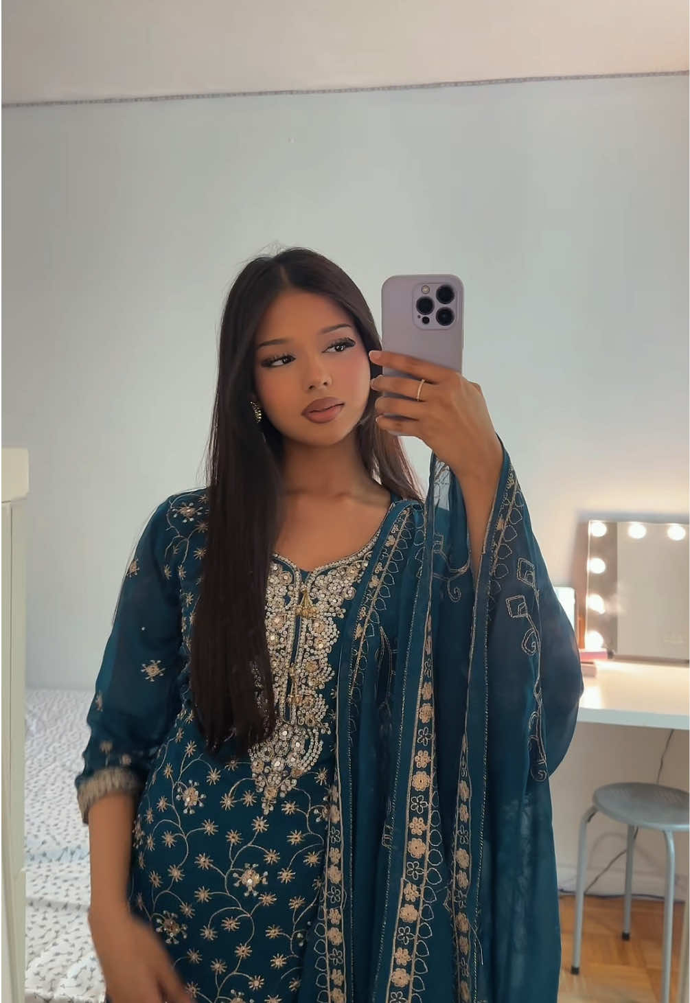 @𝓗