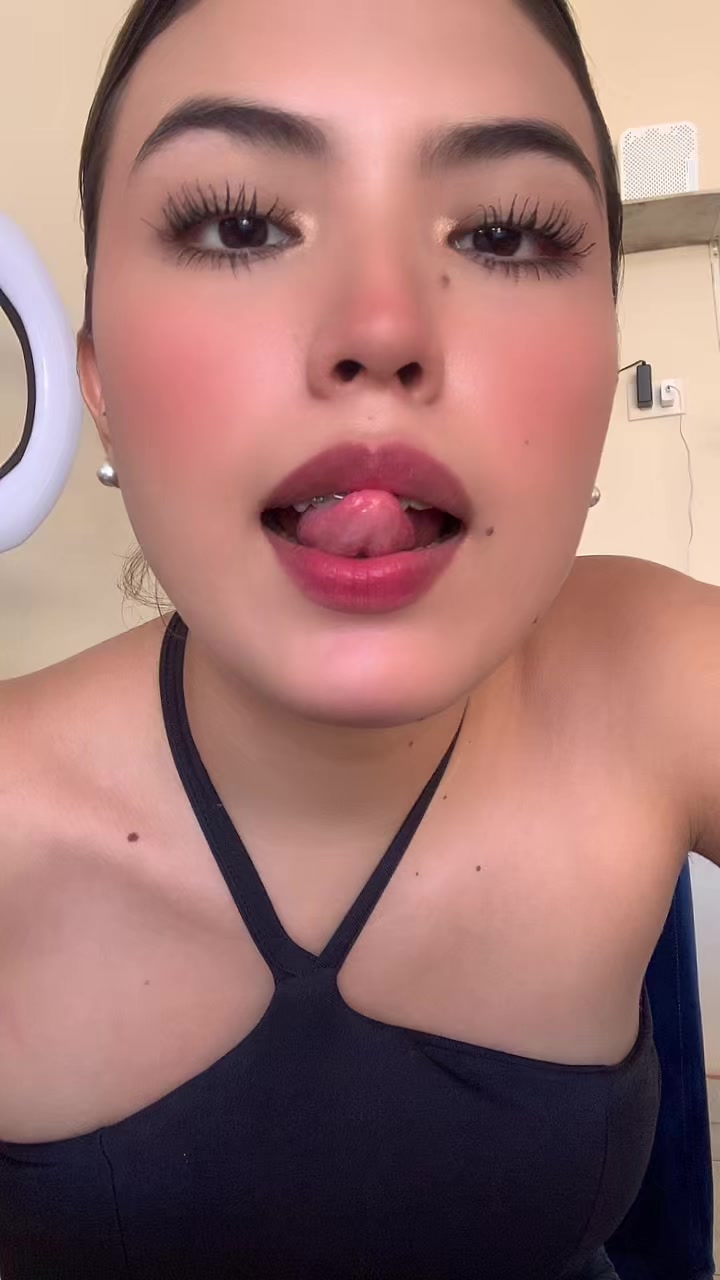 @Xia Leonela ✨