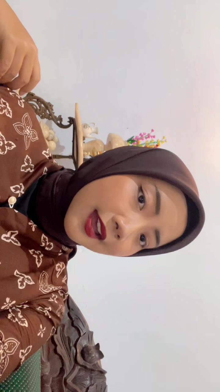 @Anggraini Sita