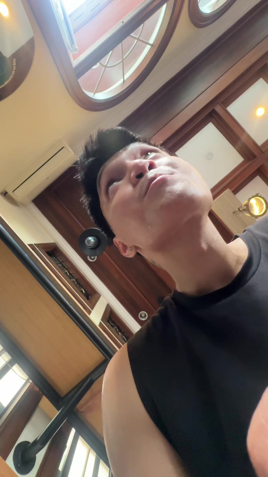 @b a s t y y