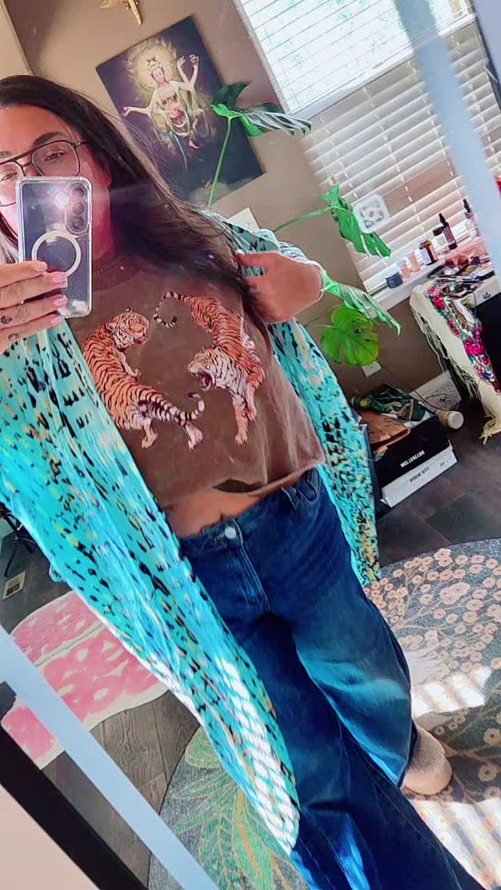 @RhiRhi🪴💋🌞