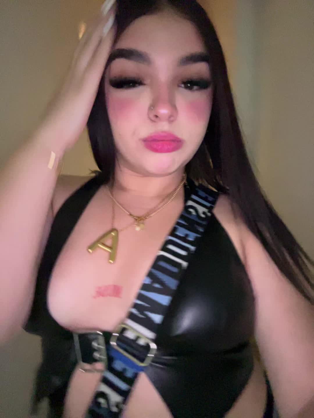 @ninoushcka puñeki 🫦
