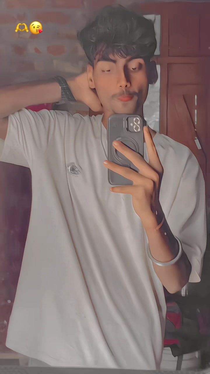 @🥰🥀BhojpUriyA King🥀😘