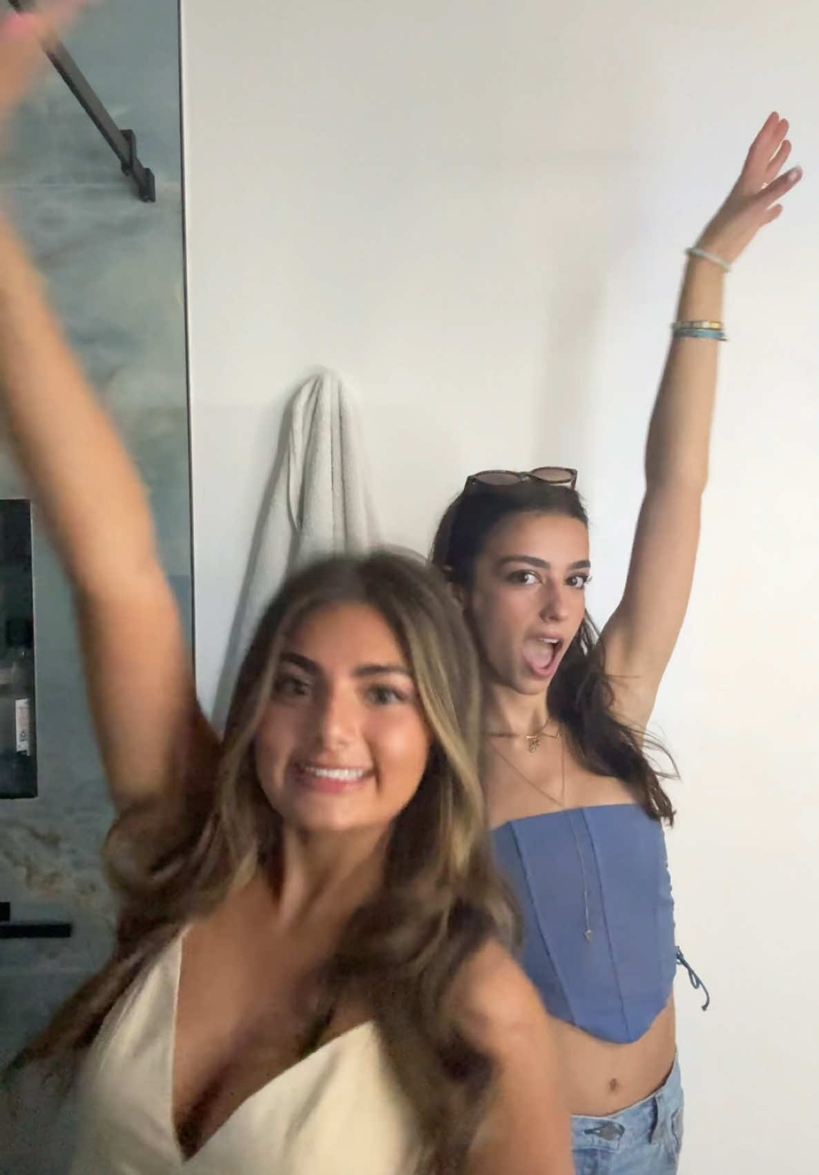 @sashamschectman