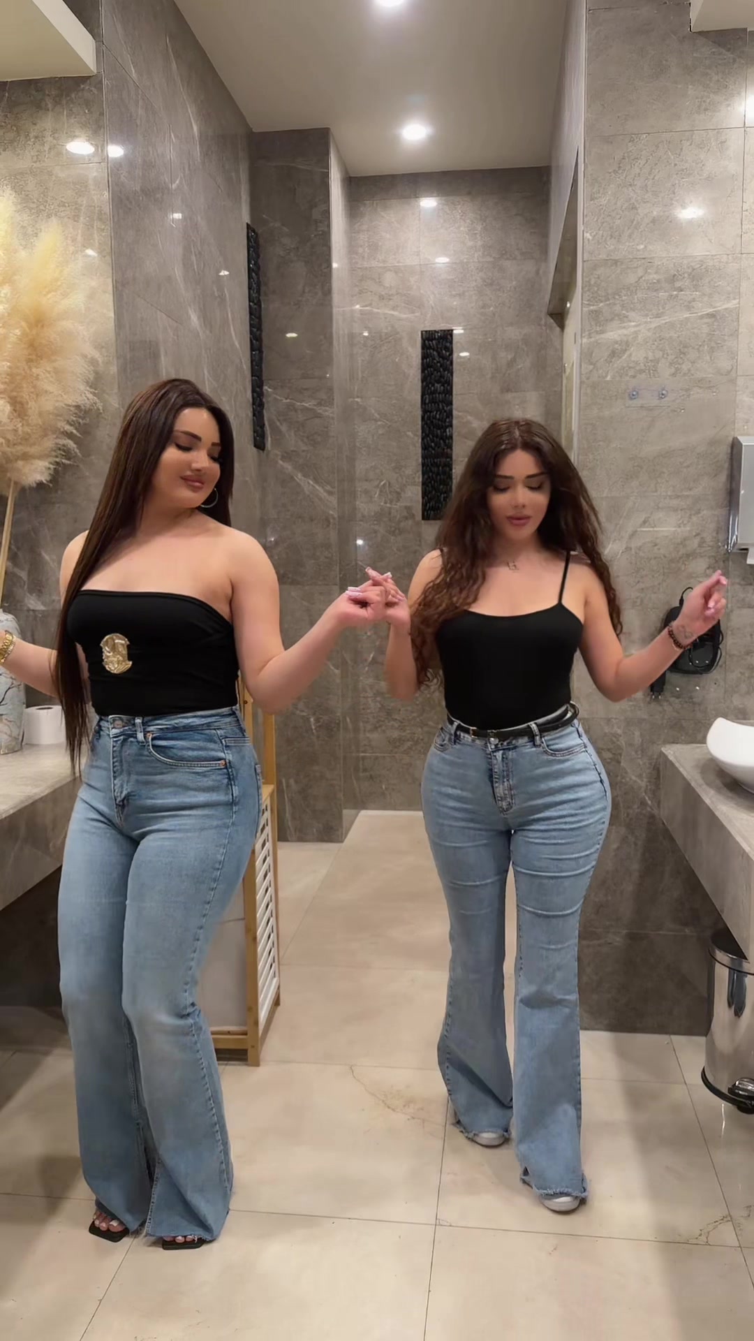 @𝓗𝓮𝔂𝓪𝓽𝓑𝓪𝔂𝓻𝓪𝓶𝓸𝓿𝓪