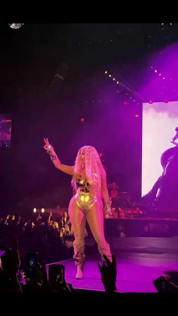 @Pinkfridayy2