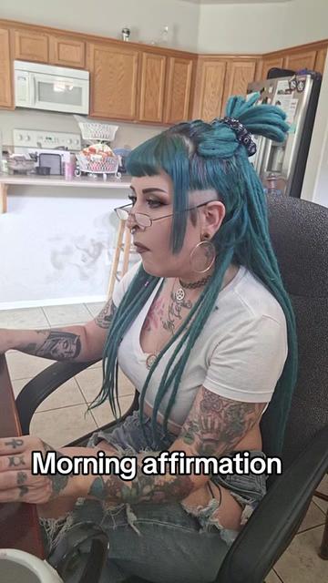 @niki_noxious