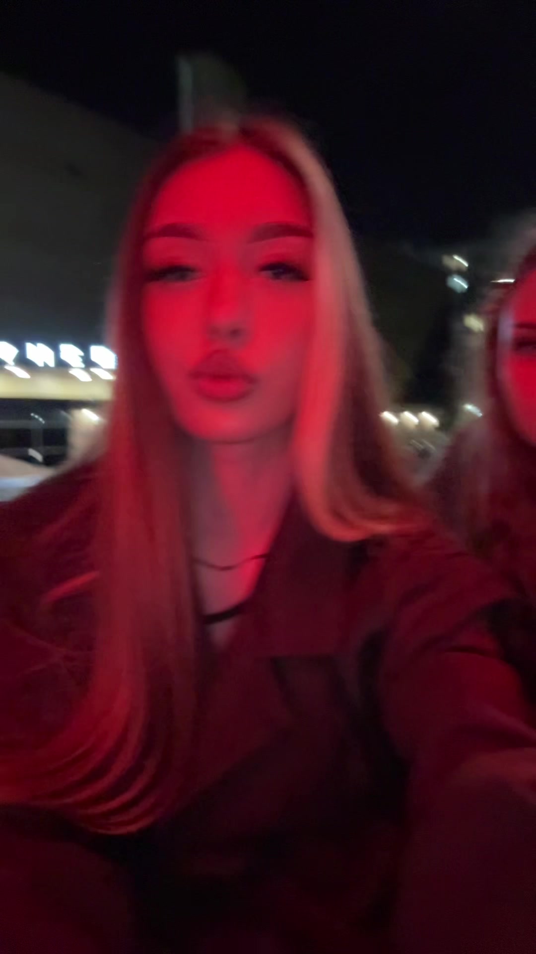@elvina_27