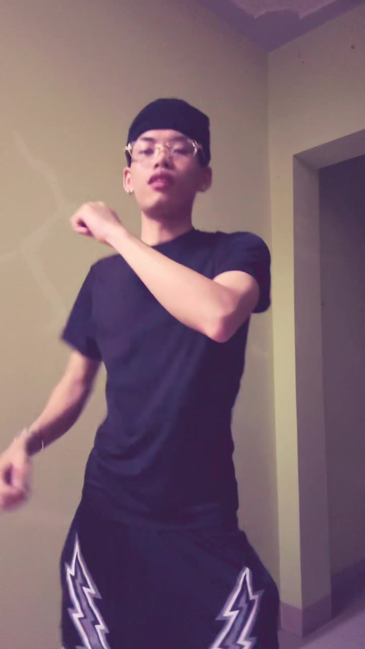 @Quyết Ho&agrave;ng