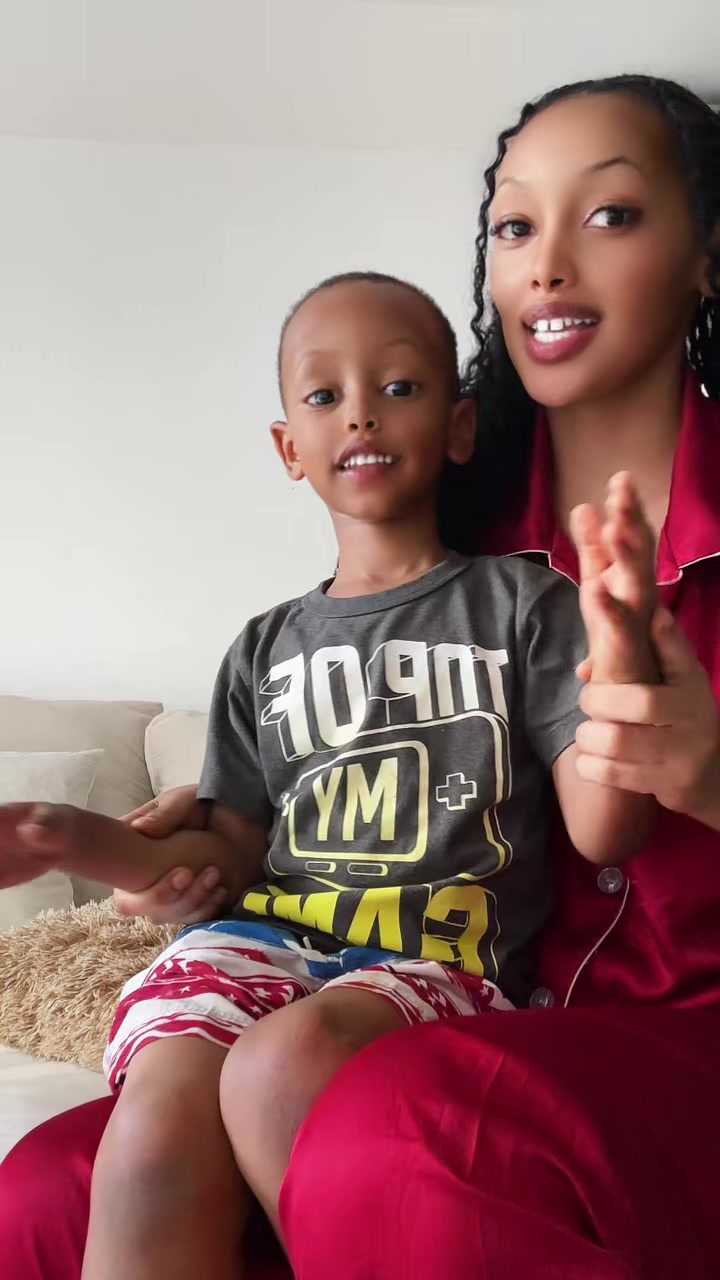 @Latifa🇷🇼