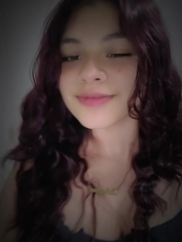 @V a l e n ♡