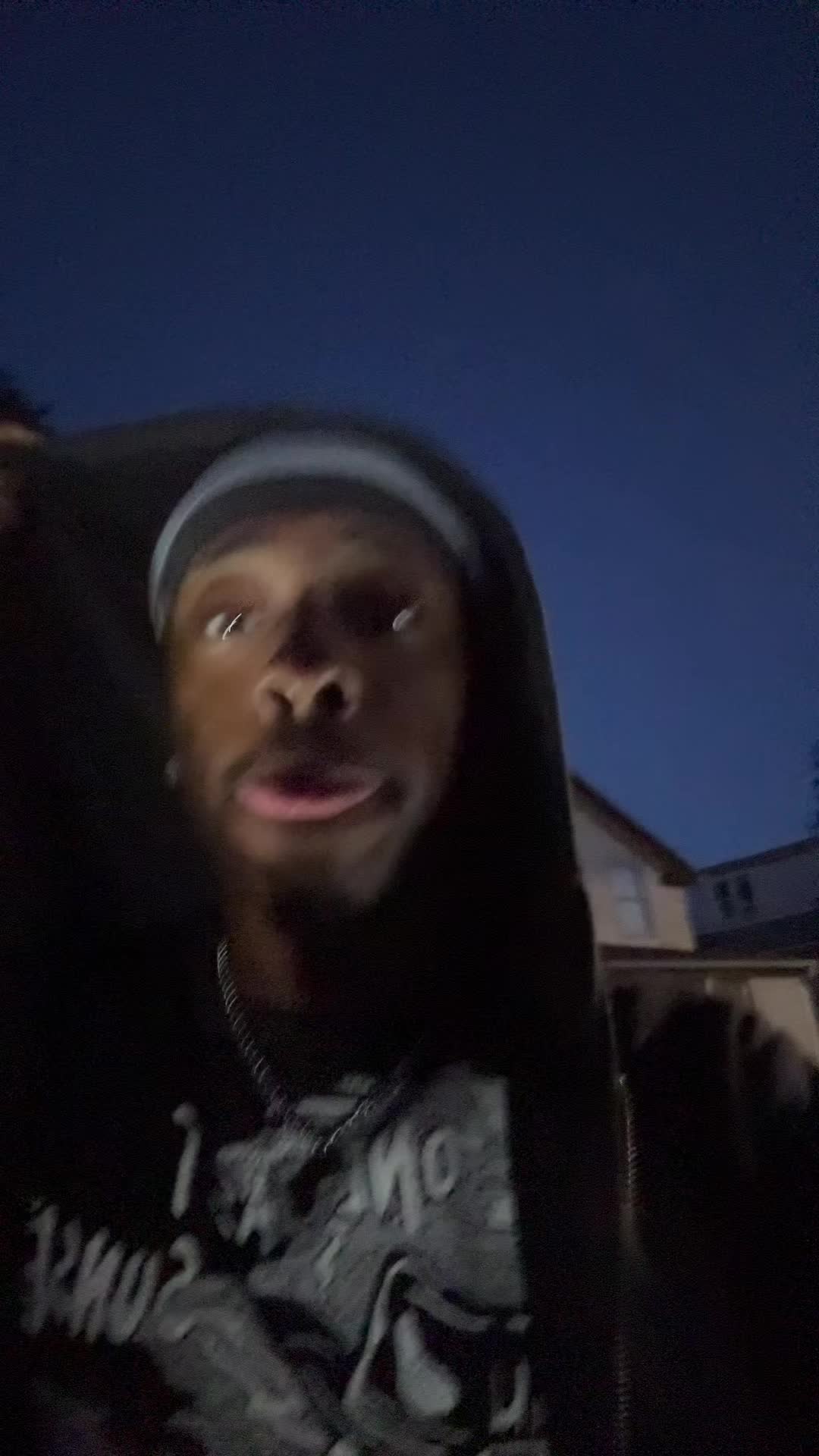 @🧑🏾🦯➡️