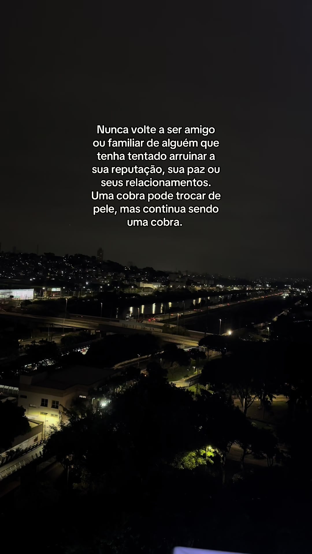 @Vict&oacute;ria Moura