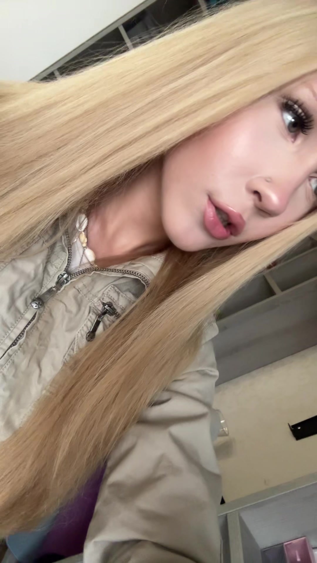 @LUBAV:A/