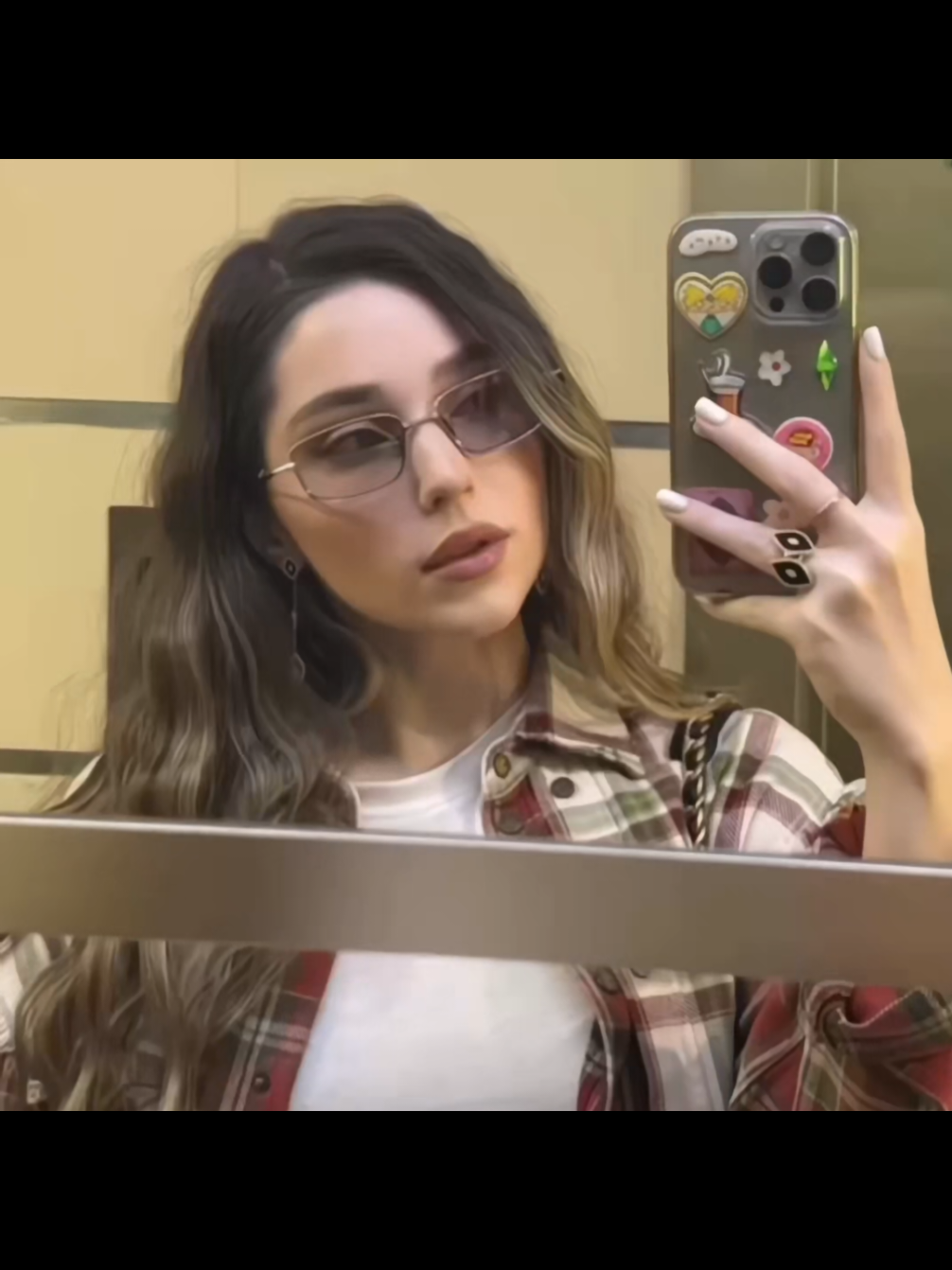 @<3