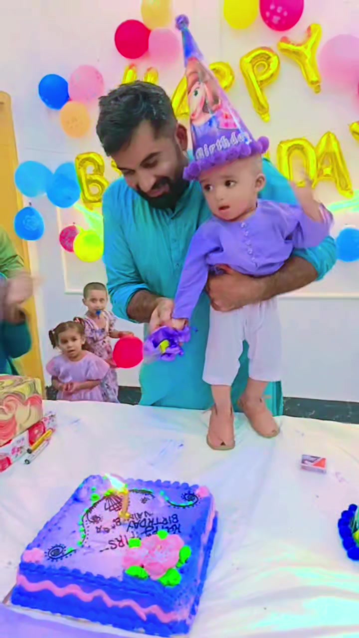 @zubairsh3