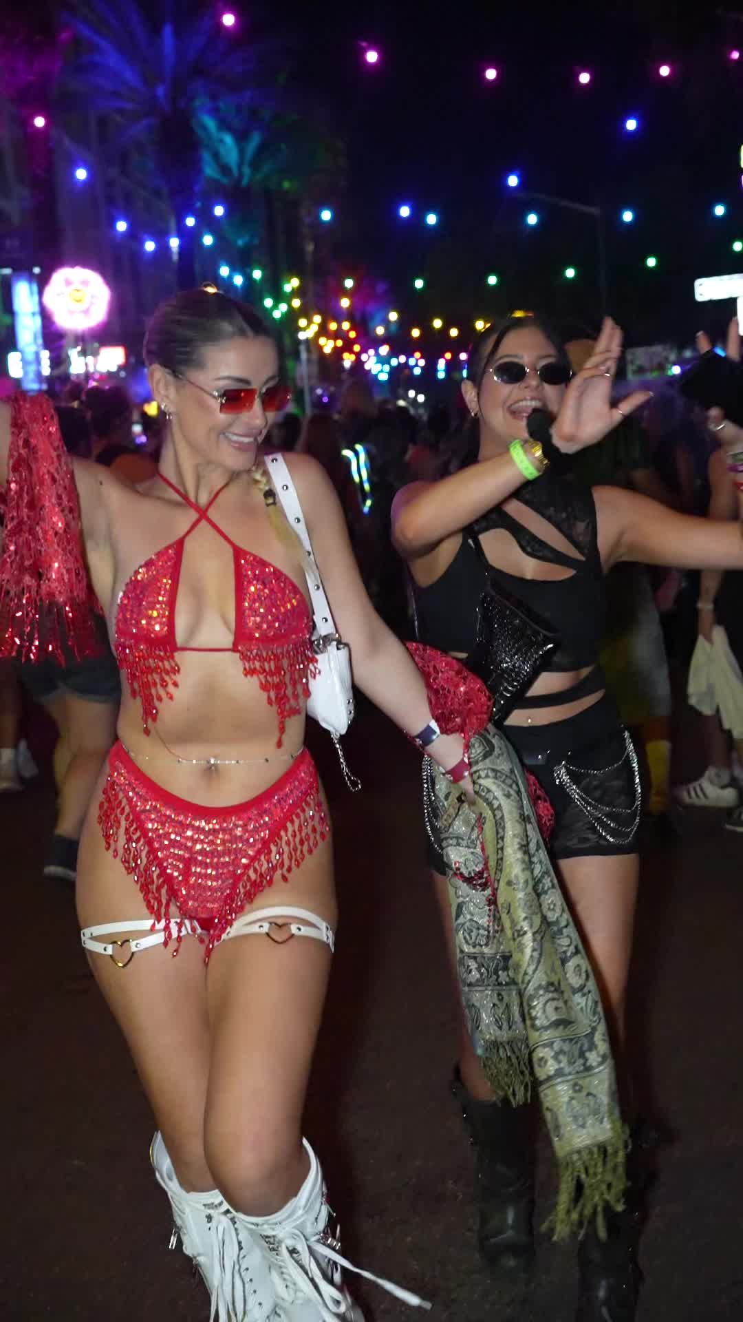 @Girlsatraves